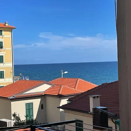 Casa Vista Mare Centrale דירה ואראצה
